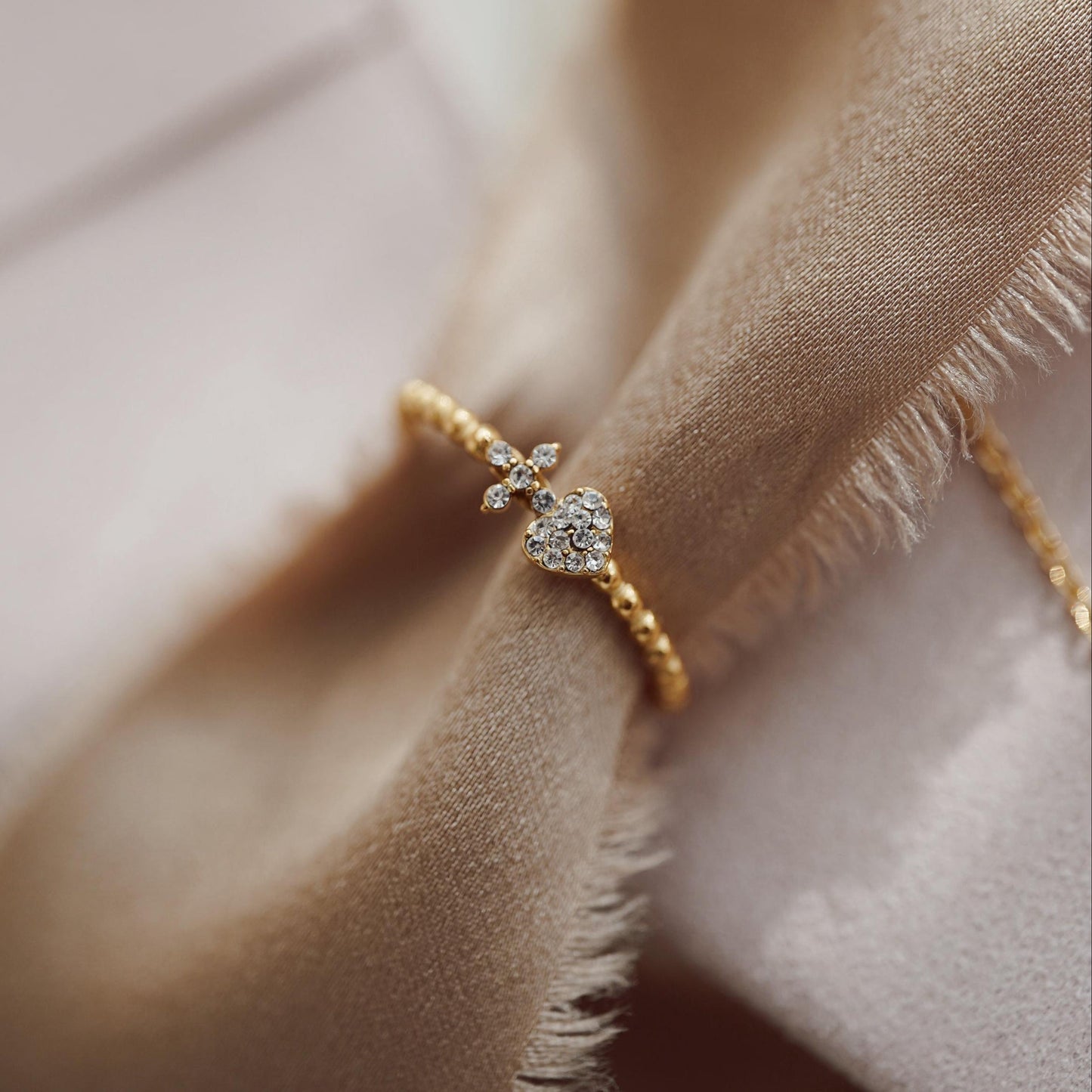 Ani Ring