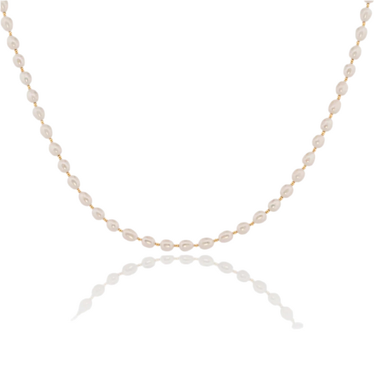 Dainty Pearls Necklace