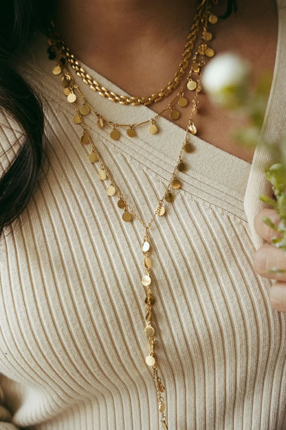 Frosted Hollow Tie Necklace