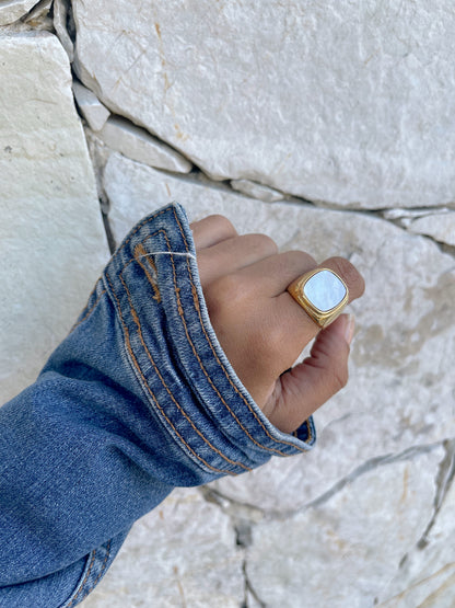 Mother Pearl Signet Ring